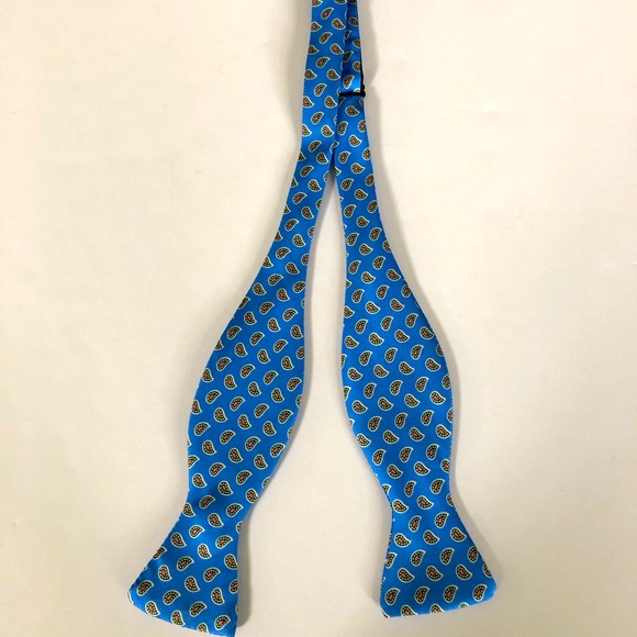 R. Hanauer Other - R Hanauer Bow Tie